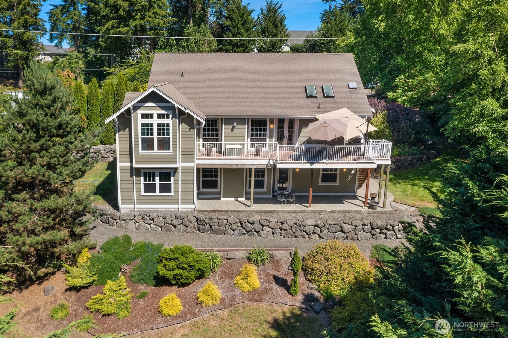 2312 Ne Solar View Court Property Photo 16