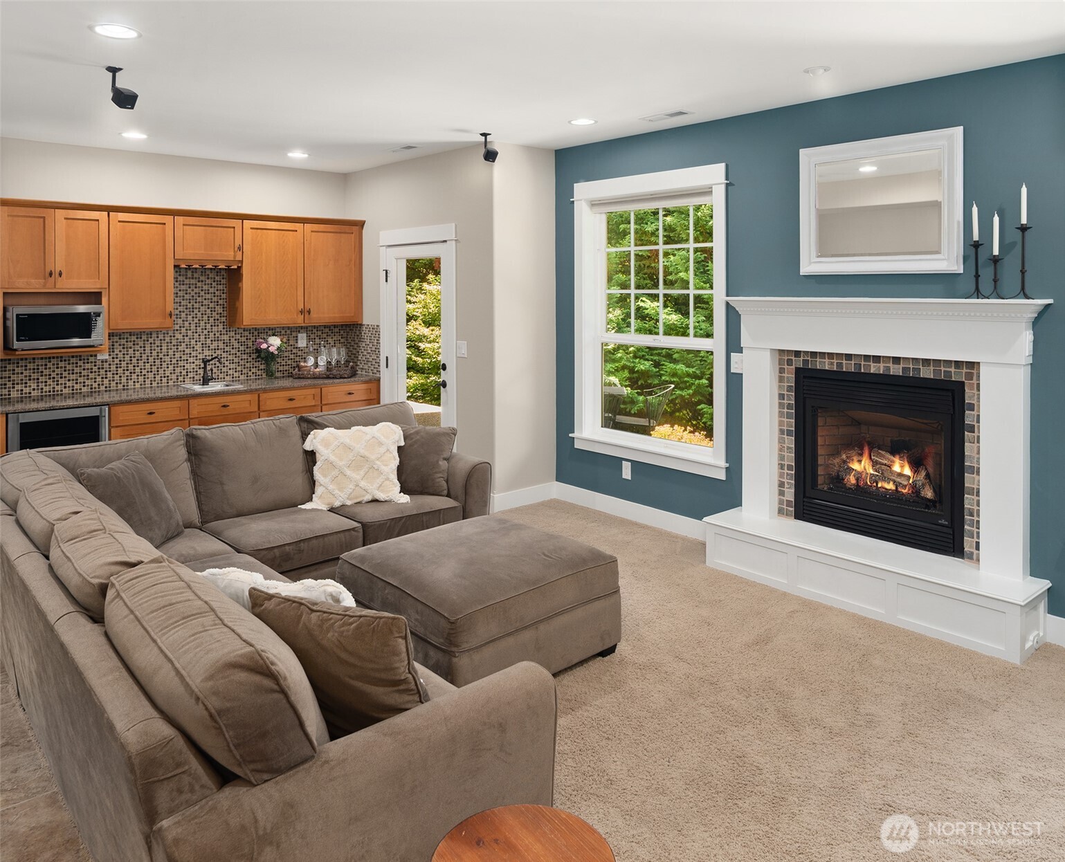 2312 Ne Solar View Court Property Photo 28