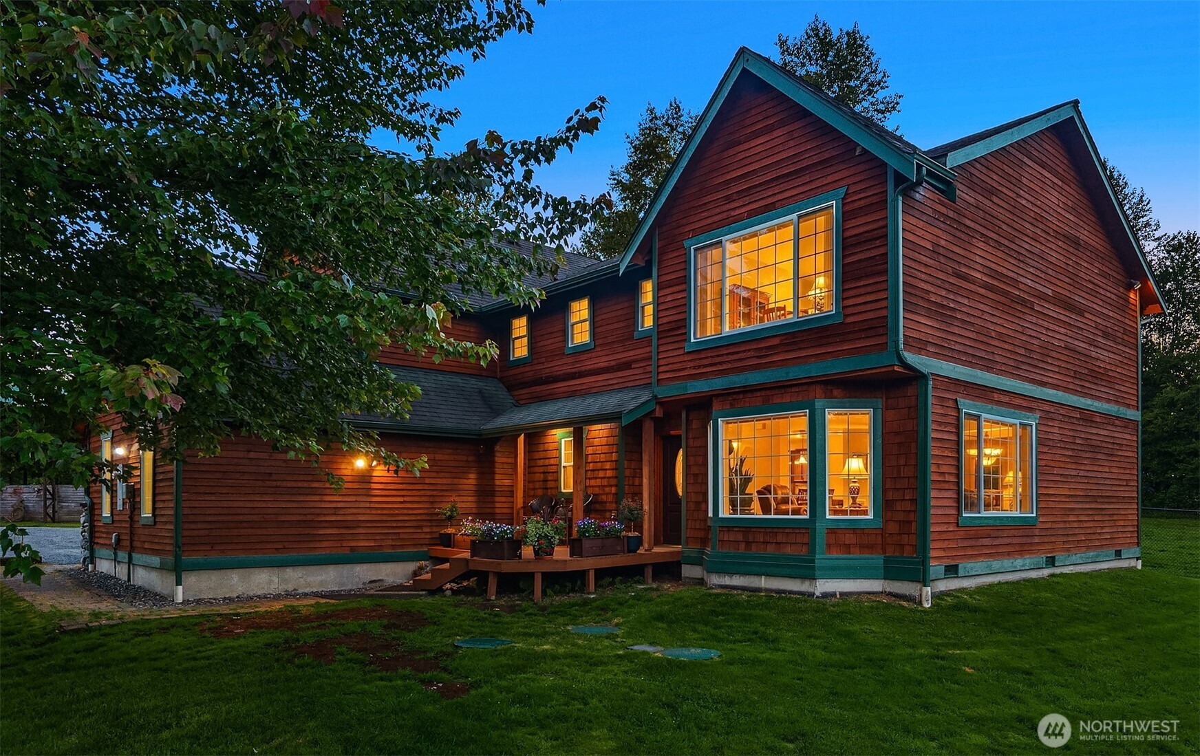 13017 44th Street Property Photo 5