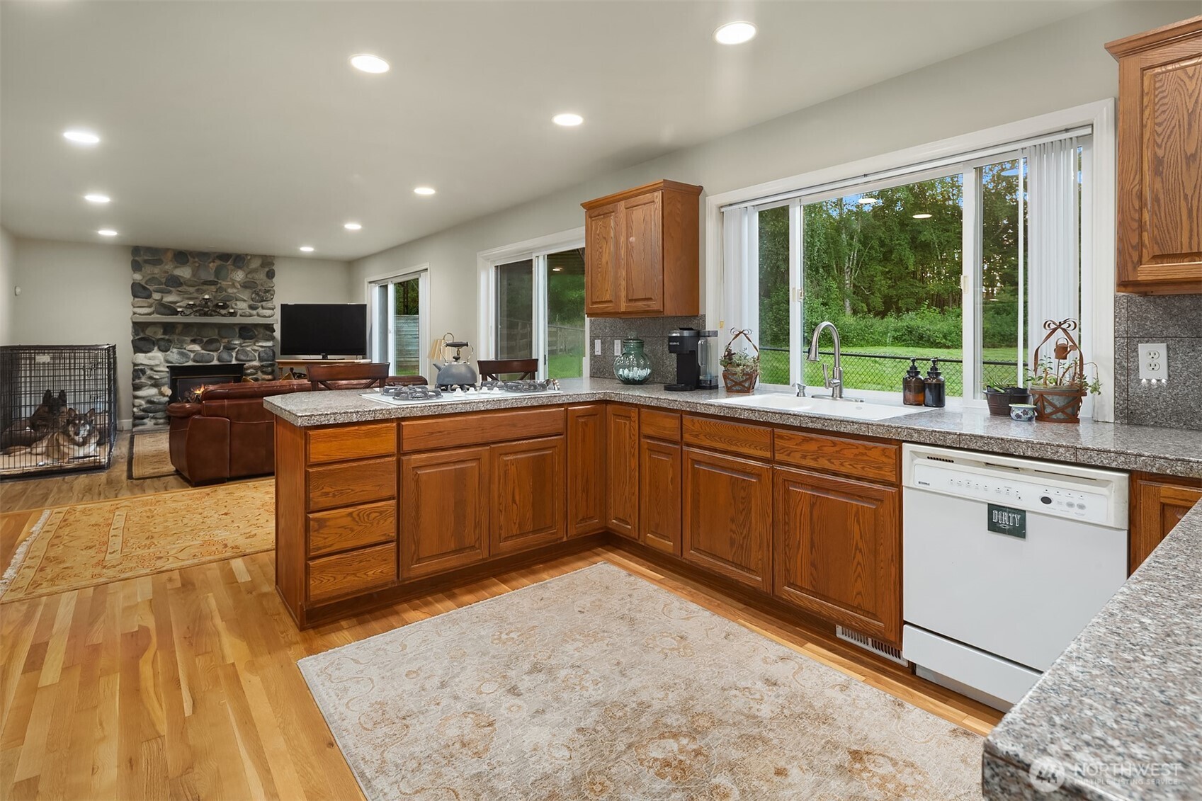 13017 44th Street Property Photo 23