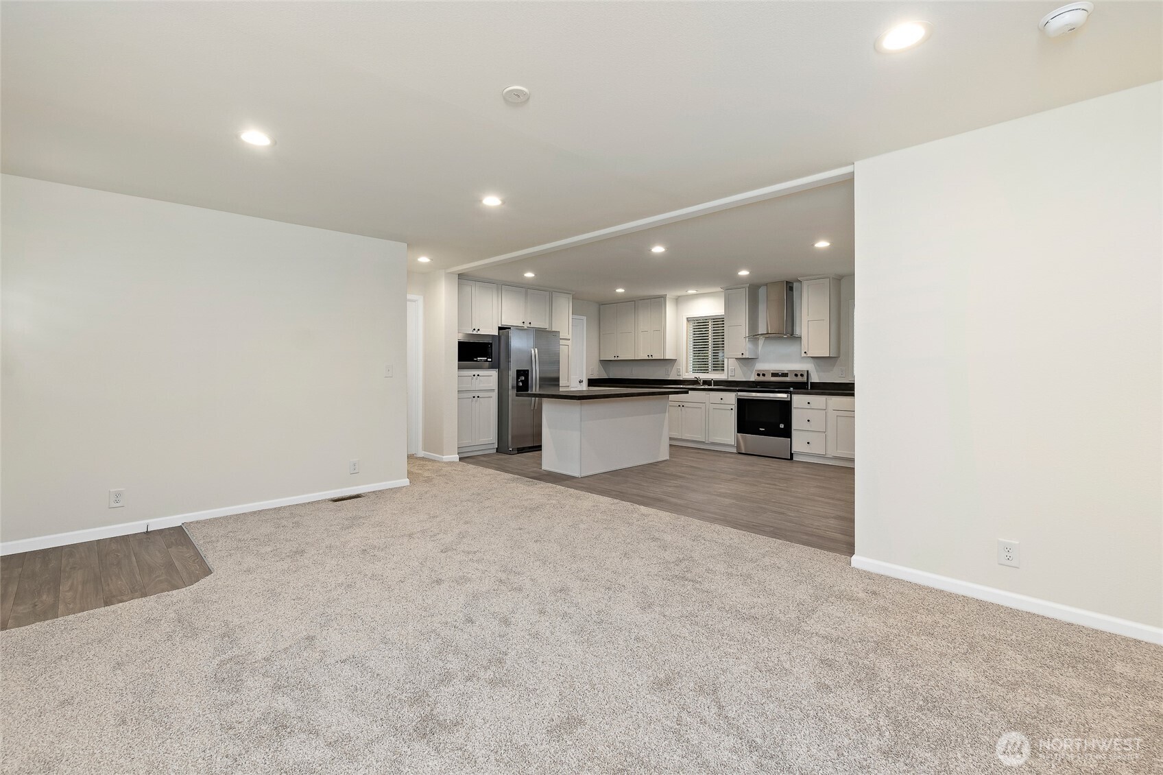 17005 Linden Court Property Photo 9