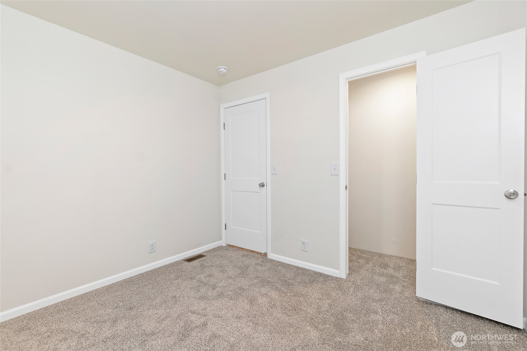 17005 Linden Court Property Photo 23