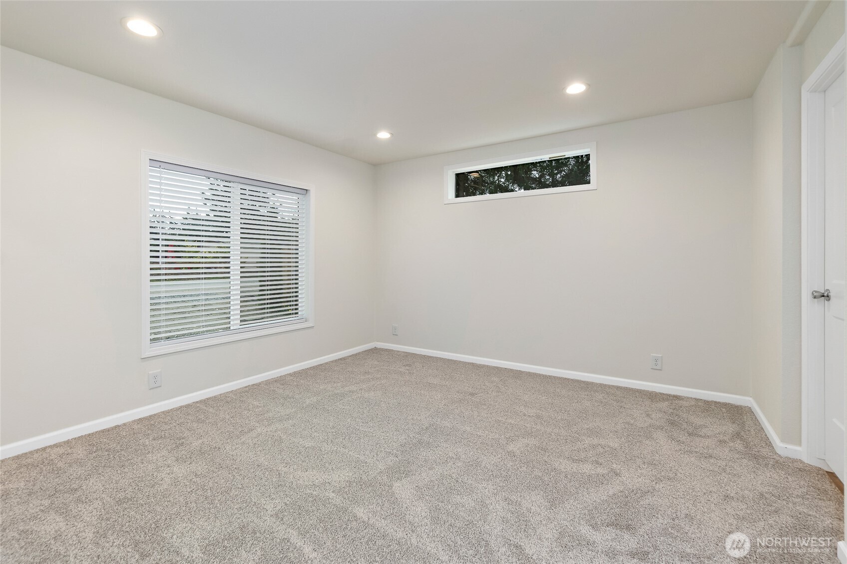 17005 Linden Court Property Photo 26