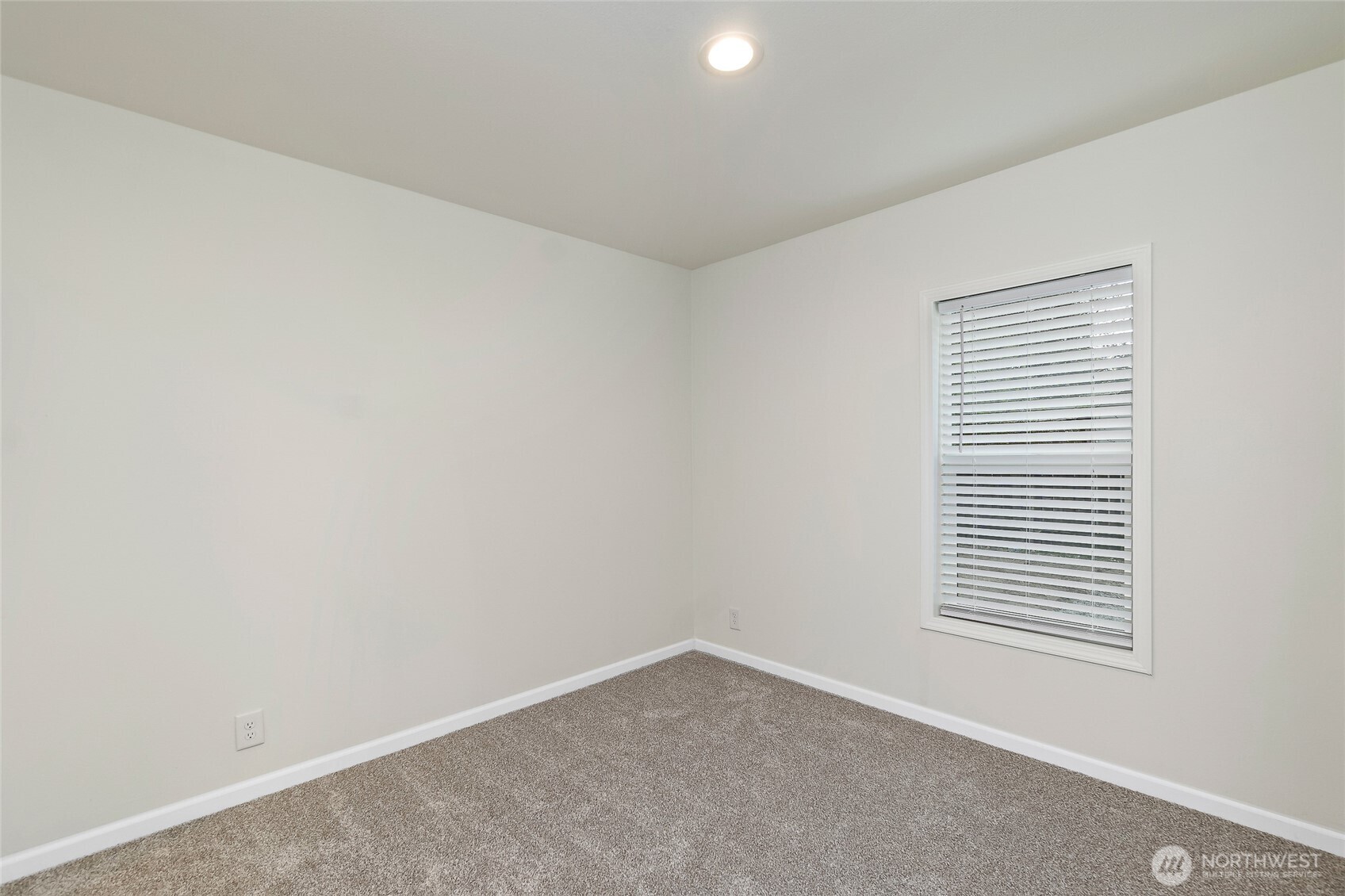 17005 Linden Court Property Photo 27