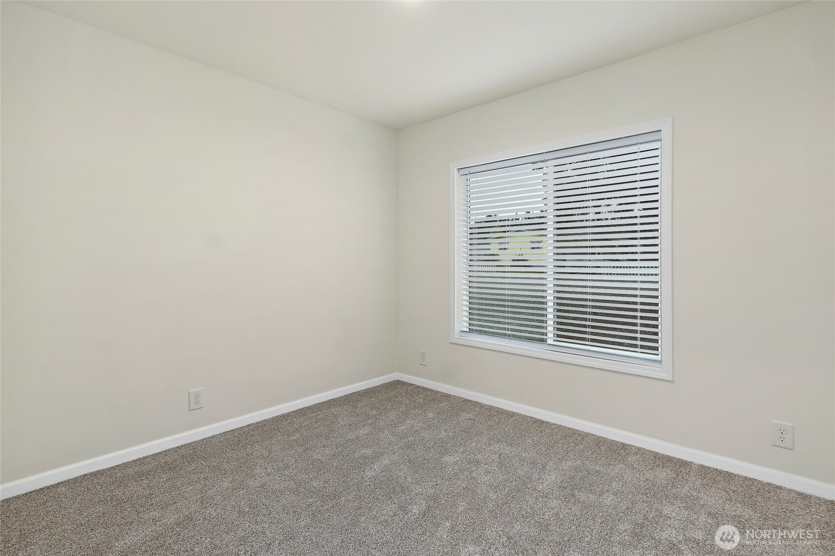 17005 Linden Court Property Photo 28