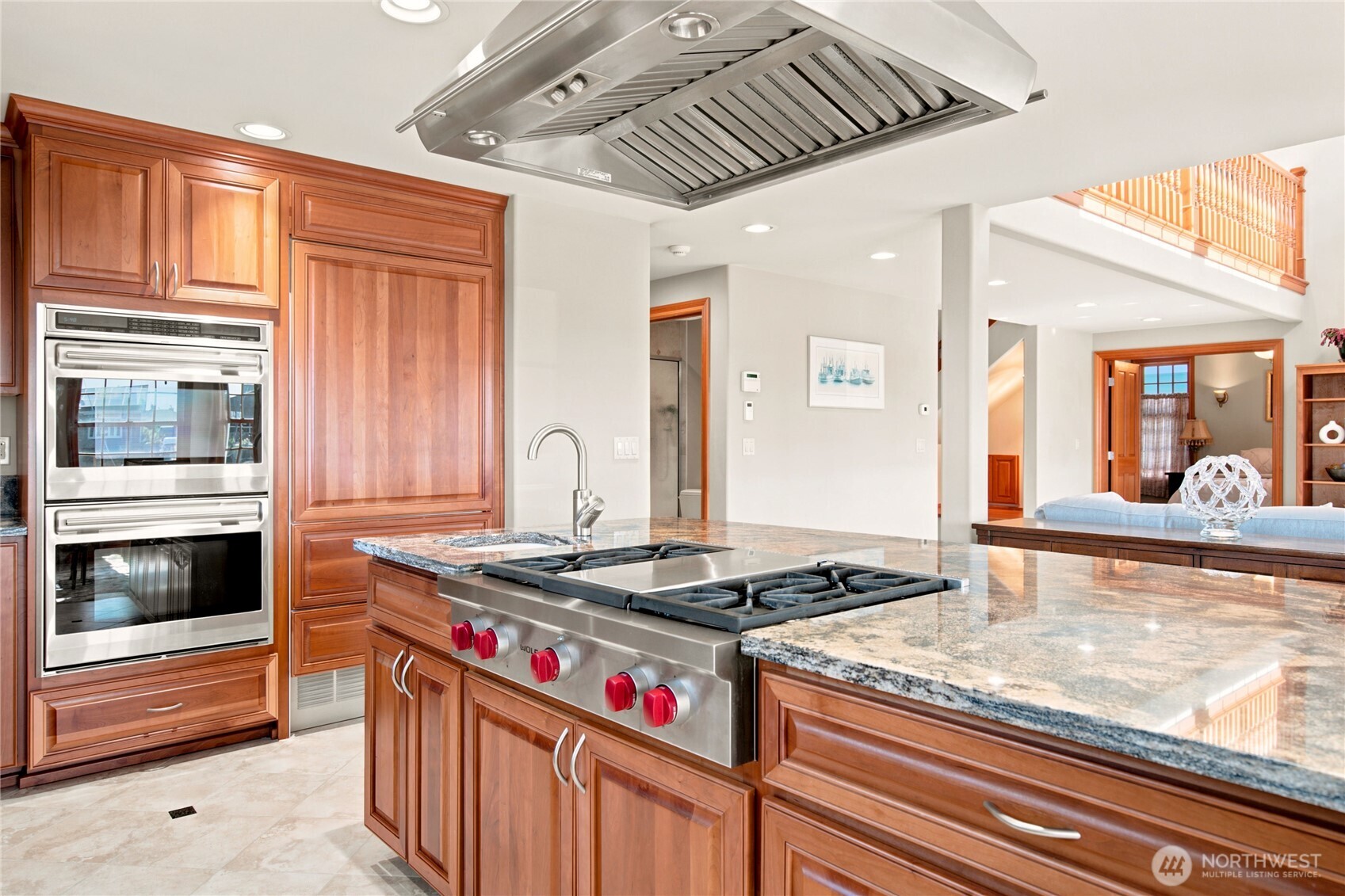 3640 S Shorewood Avenue Property Photo 12