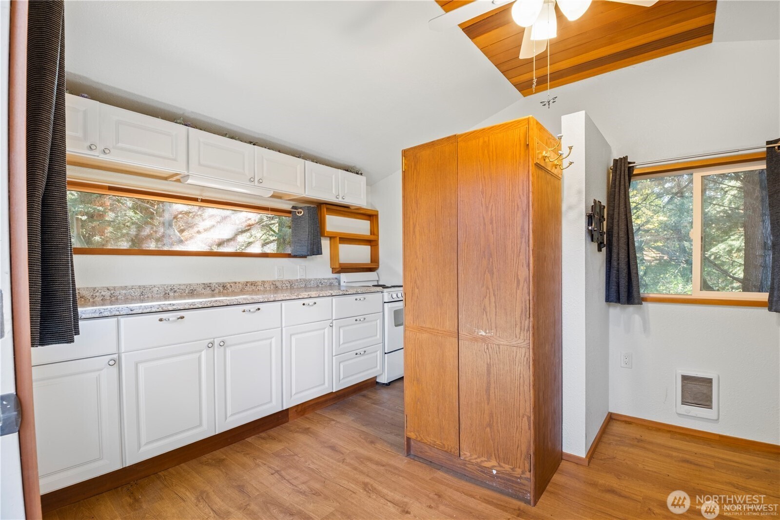 14310 200th Avenue Property Photo 9