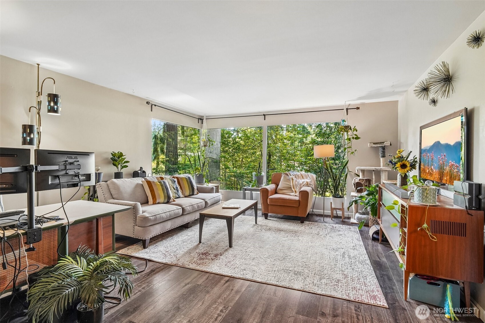 19604 10th Avenue Property Photo 5