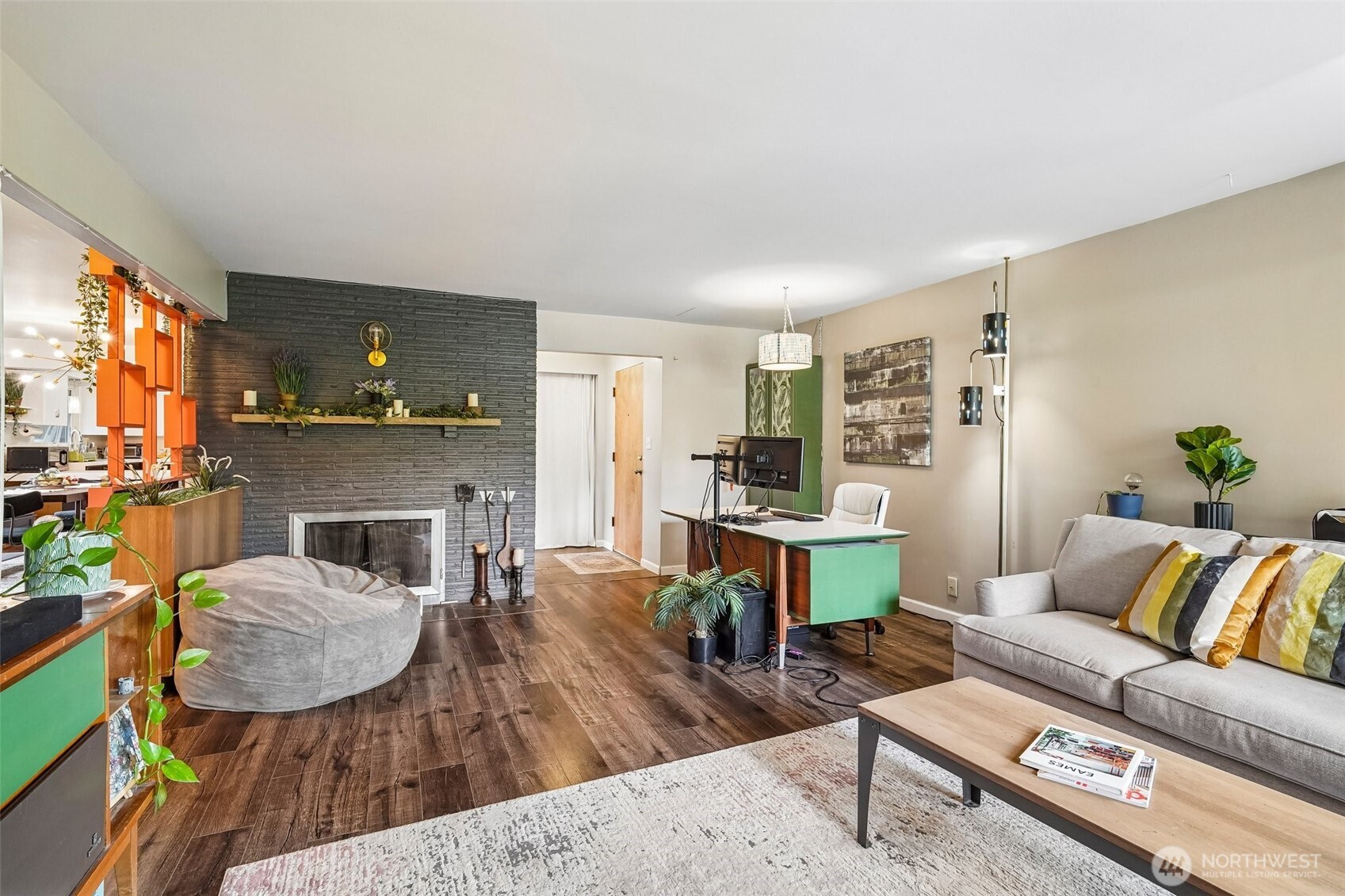 19604 10th Avenue Property Photo 6