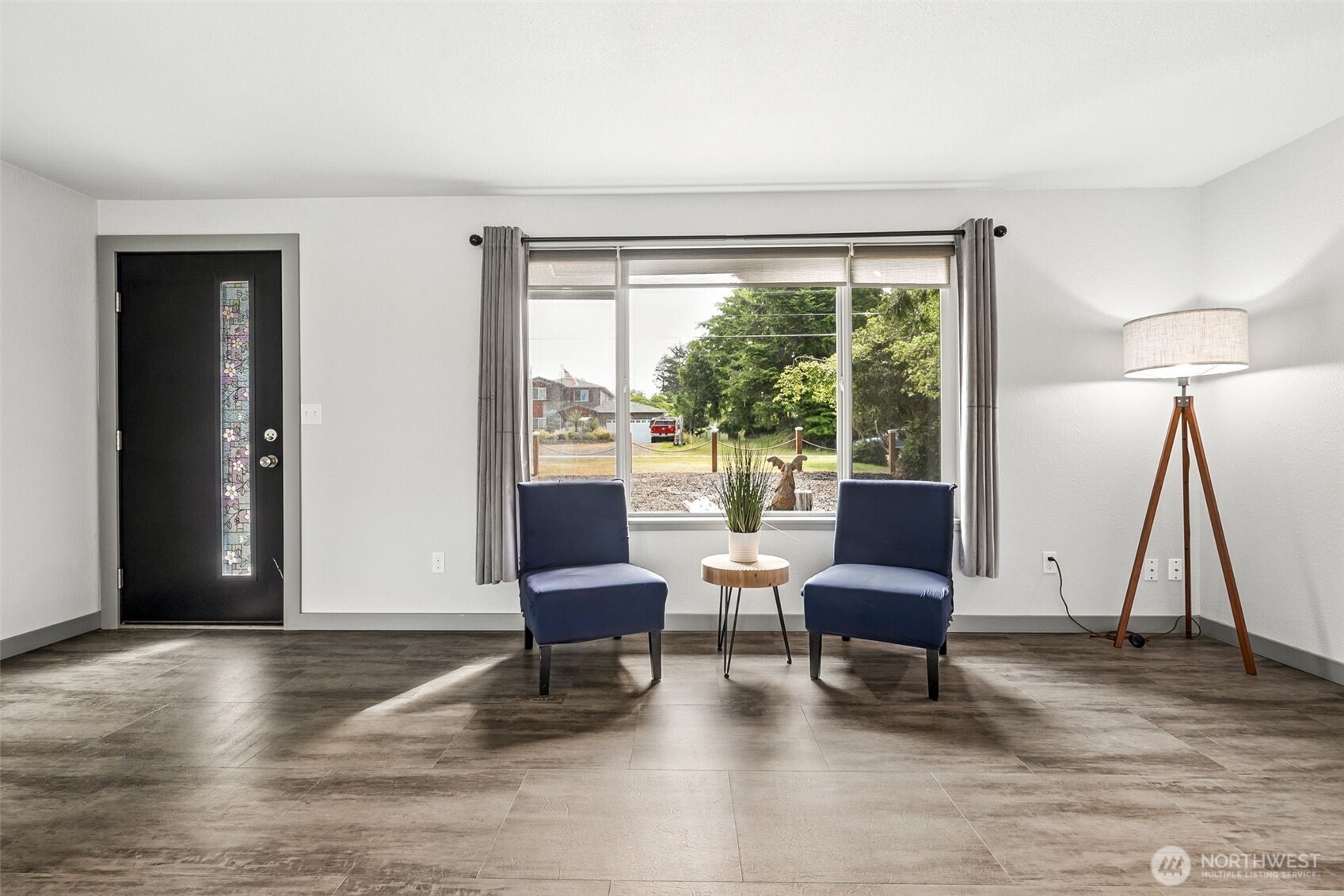 245 Dolphin Avenue Property Photo 4