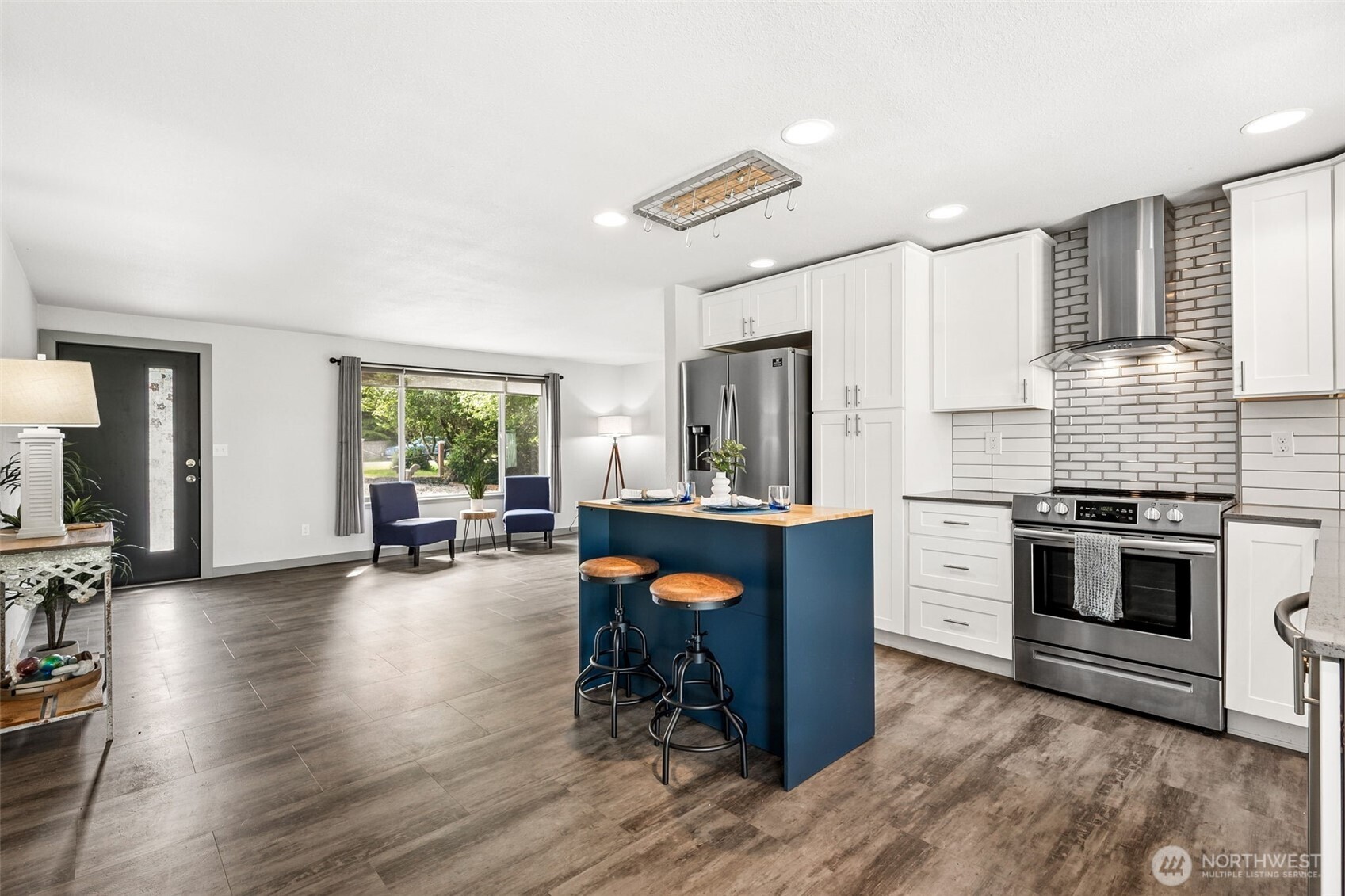245 Dolphin Avenue Property Photo 10