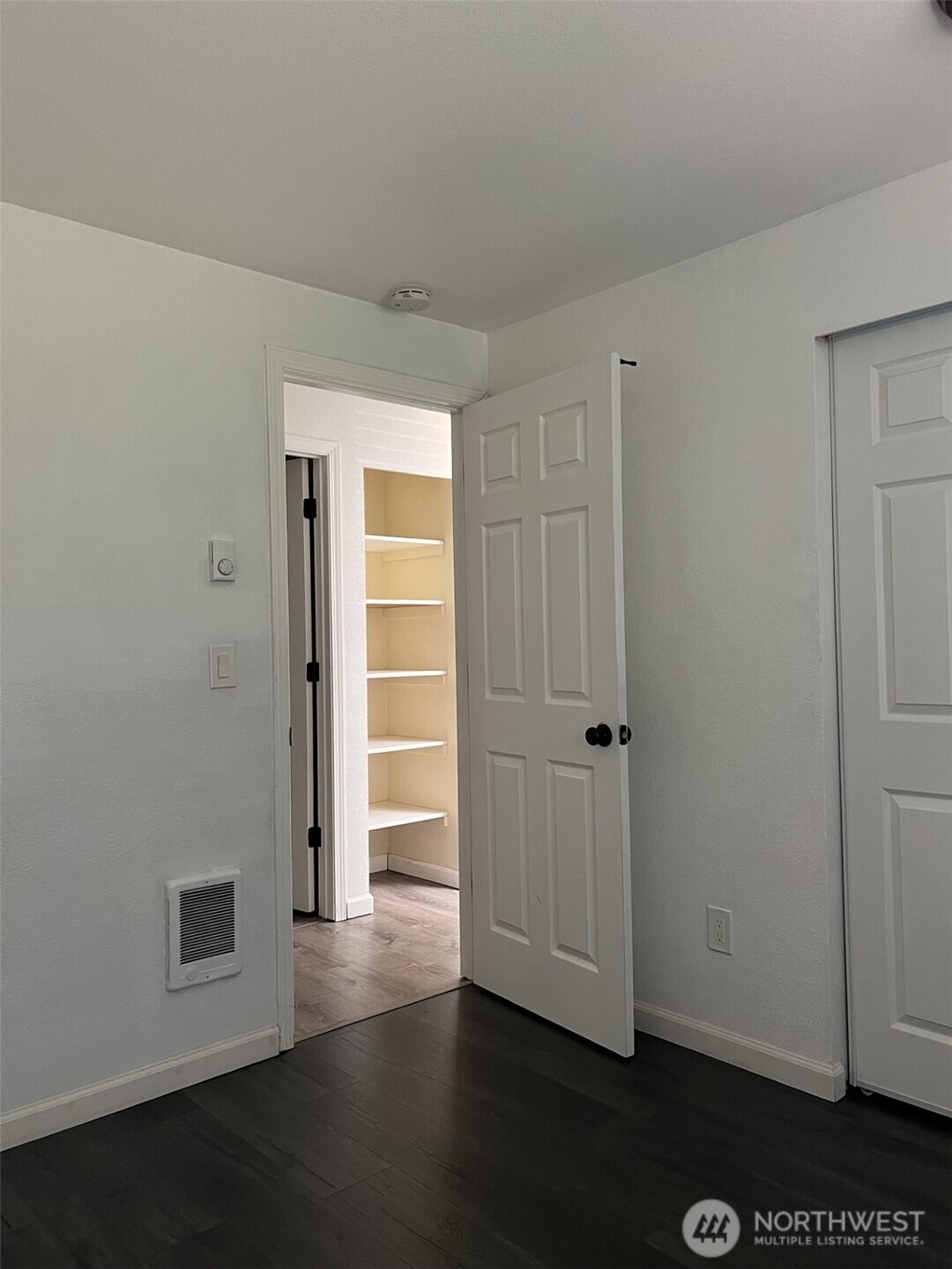 1124 Pinedrop Loop Property Photo 11