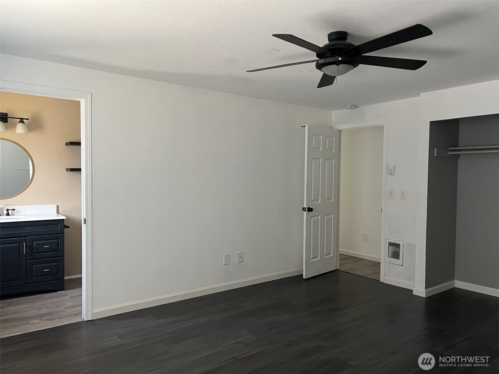 1124 Pinedrop Loop Property Photo 13