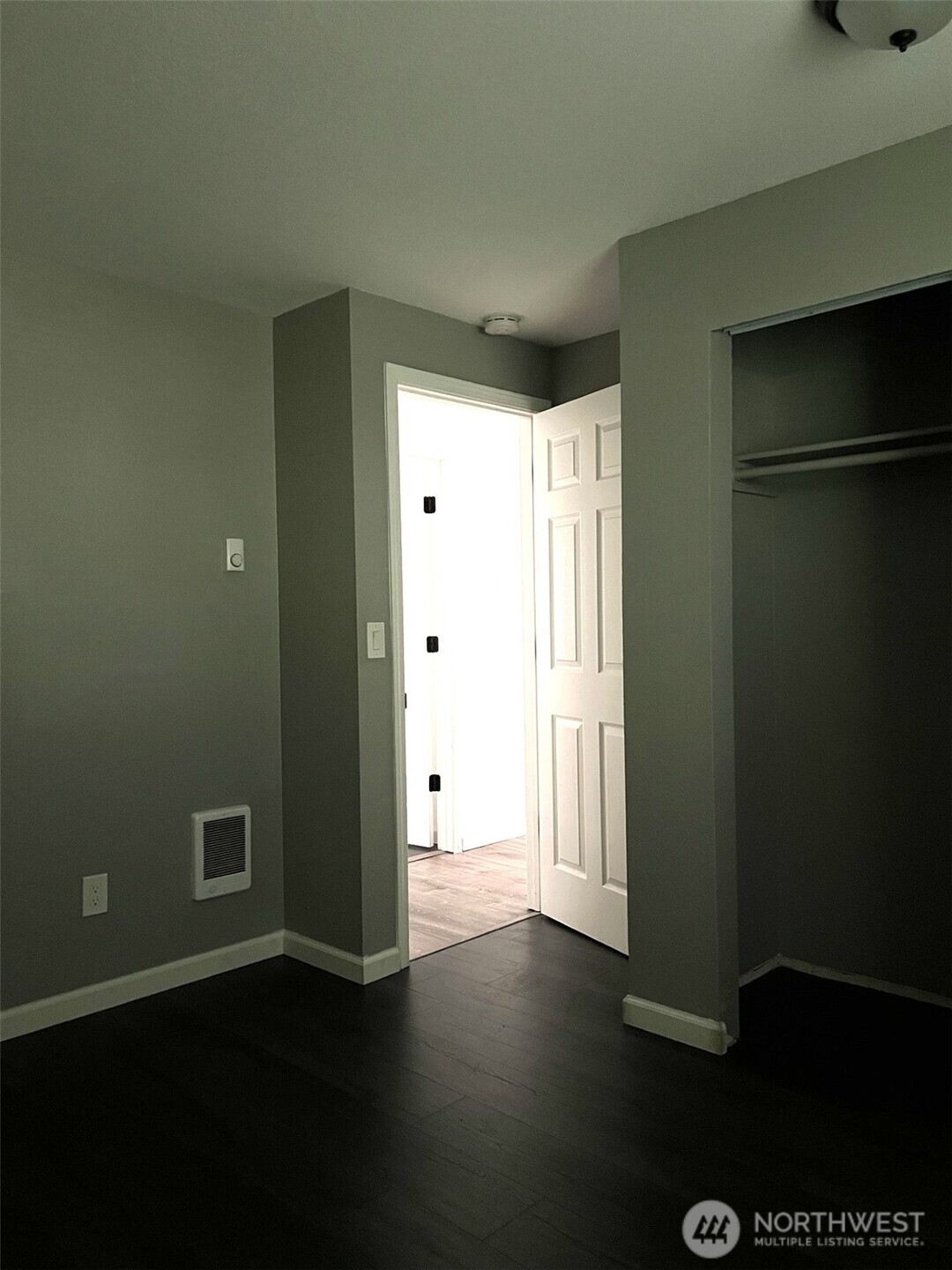 1124 Pinedrop Loop Property Photo 17