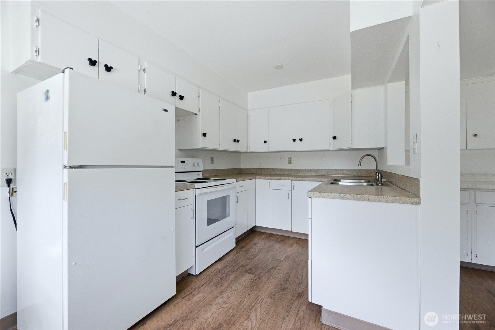 1911 E 72nd Street Property Photo 11