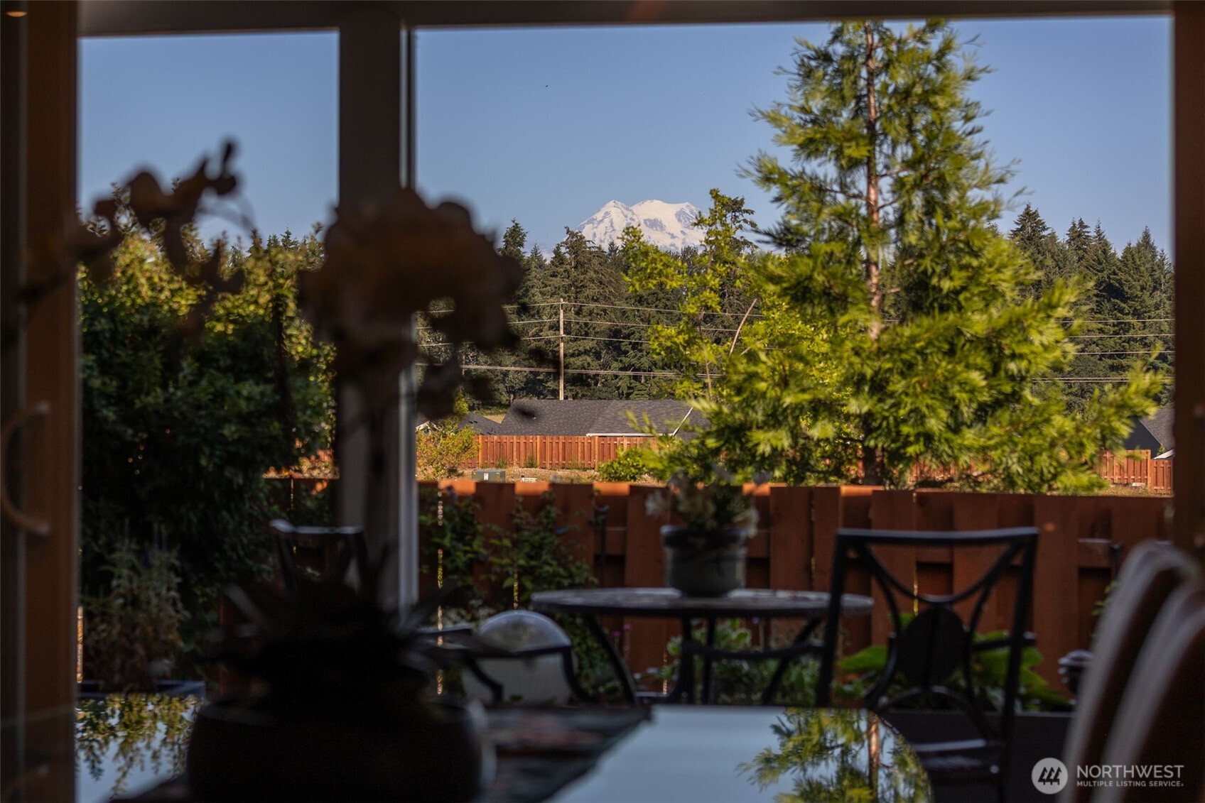 2835 Arrowroot Loop Property Photo 3