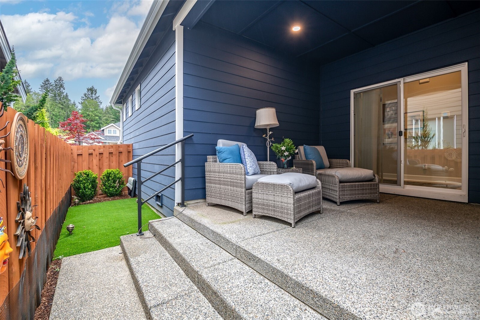 2835 Arrowroot Loop Property Photo 15