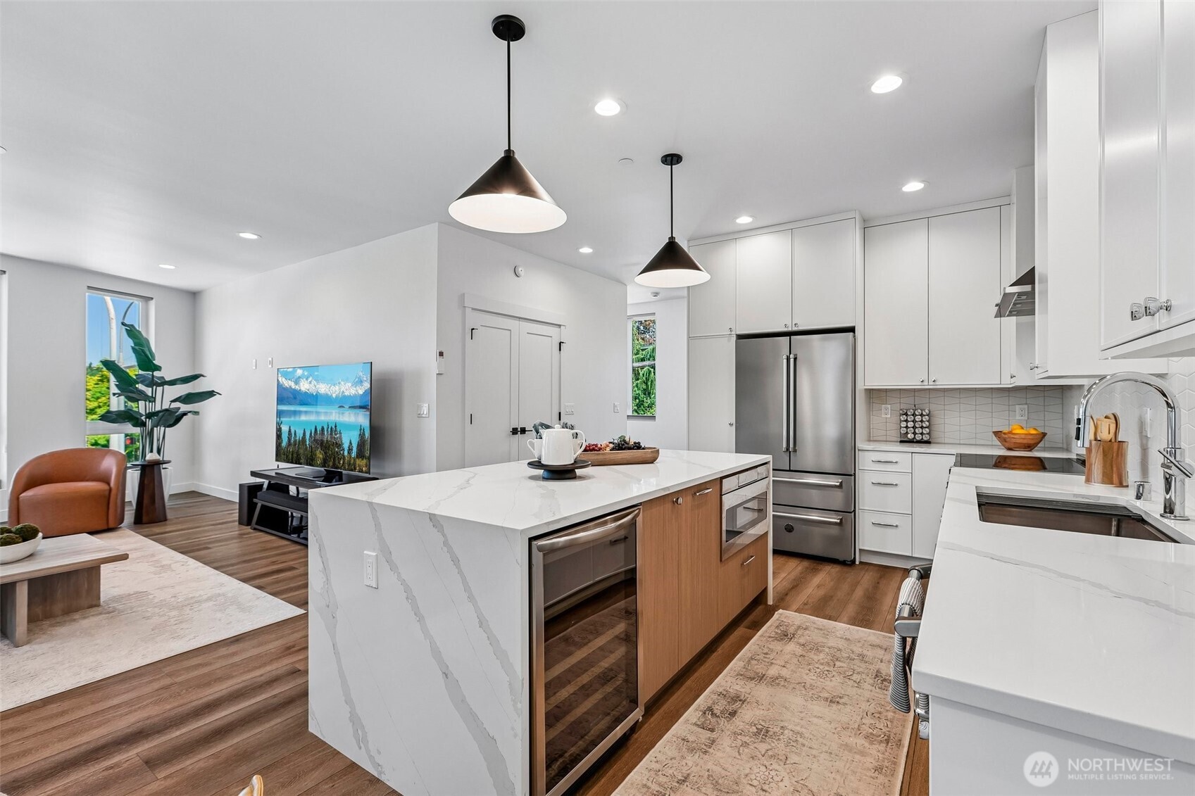 117 6th Street E Property Photo 9