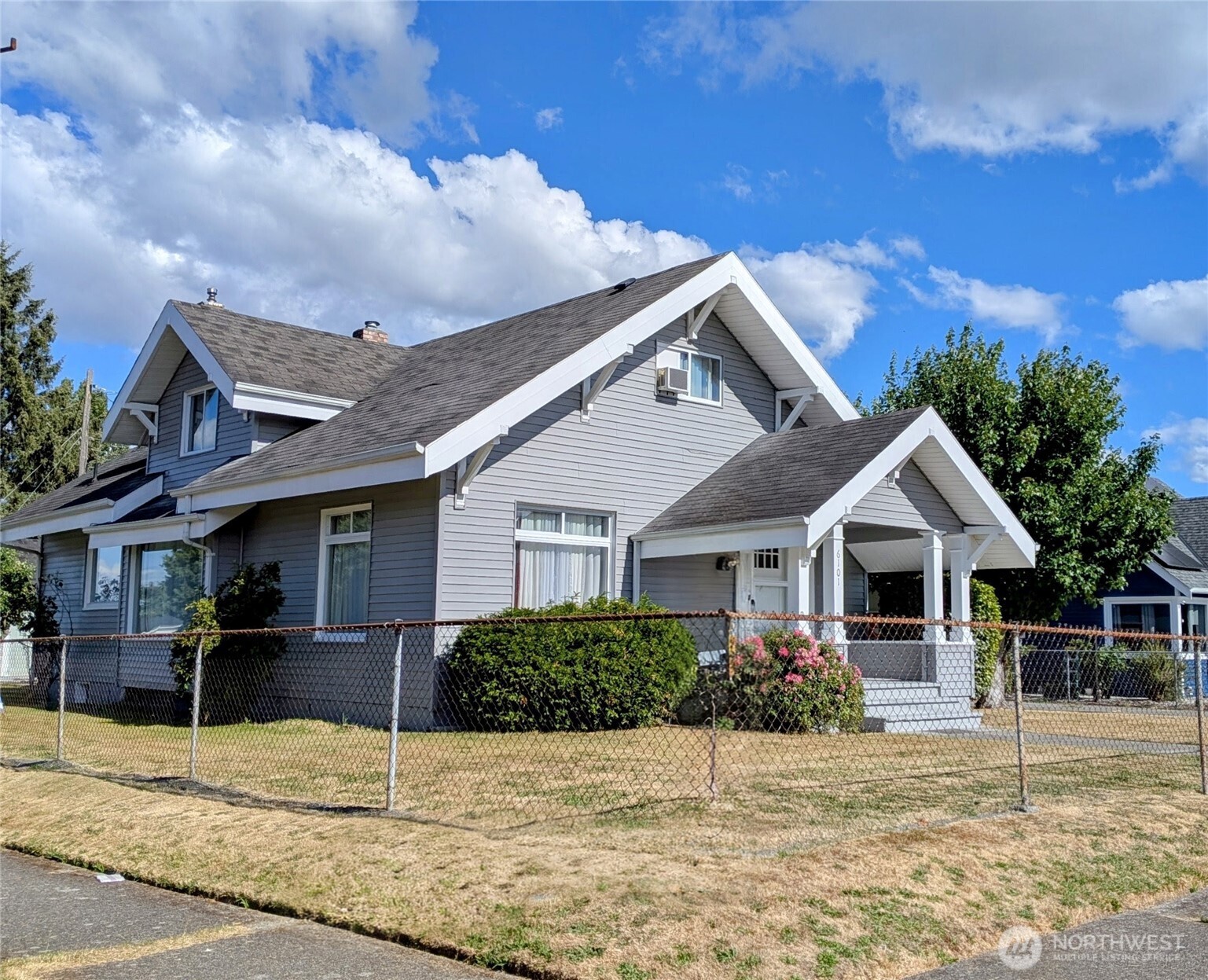 6101 Tacoma Avenue Property Photo 1