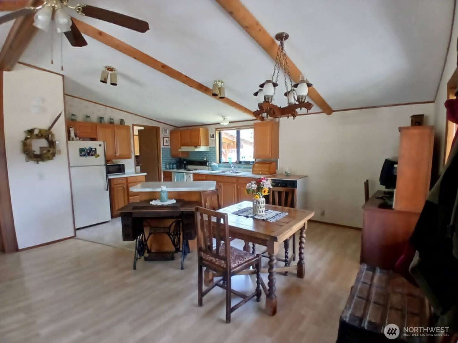 18555 Hazel Lane Property Photo 10