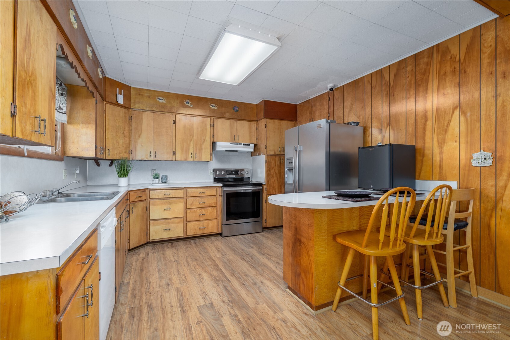 634 Dearborn Avenue Property Photo 8