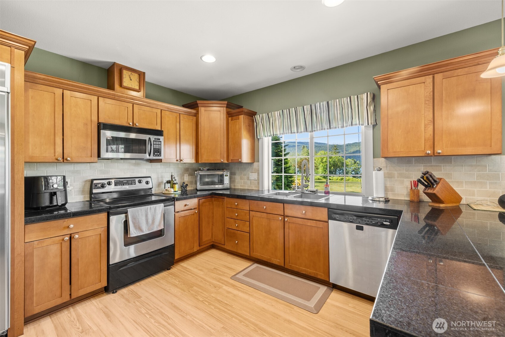 623 E Sequim Bay Road Property Photo 16