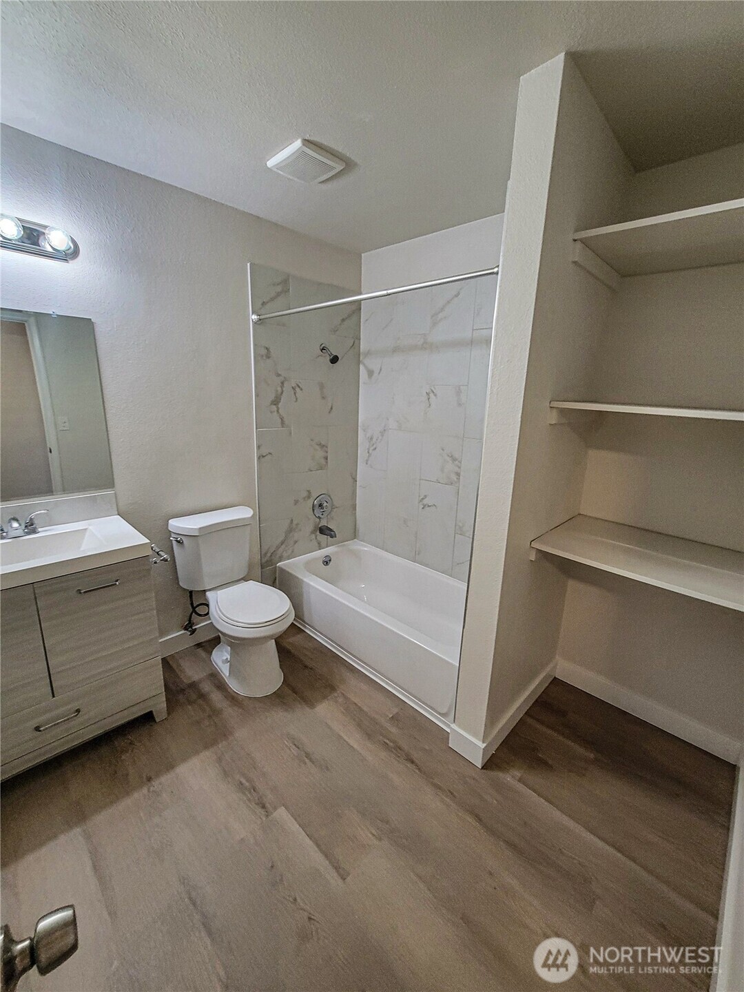 1505 N Visscher Street P-103 Property Photo 10