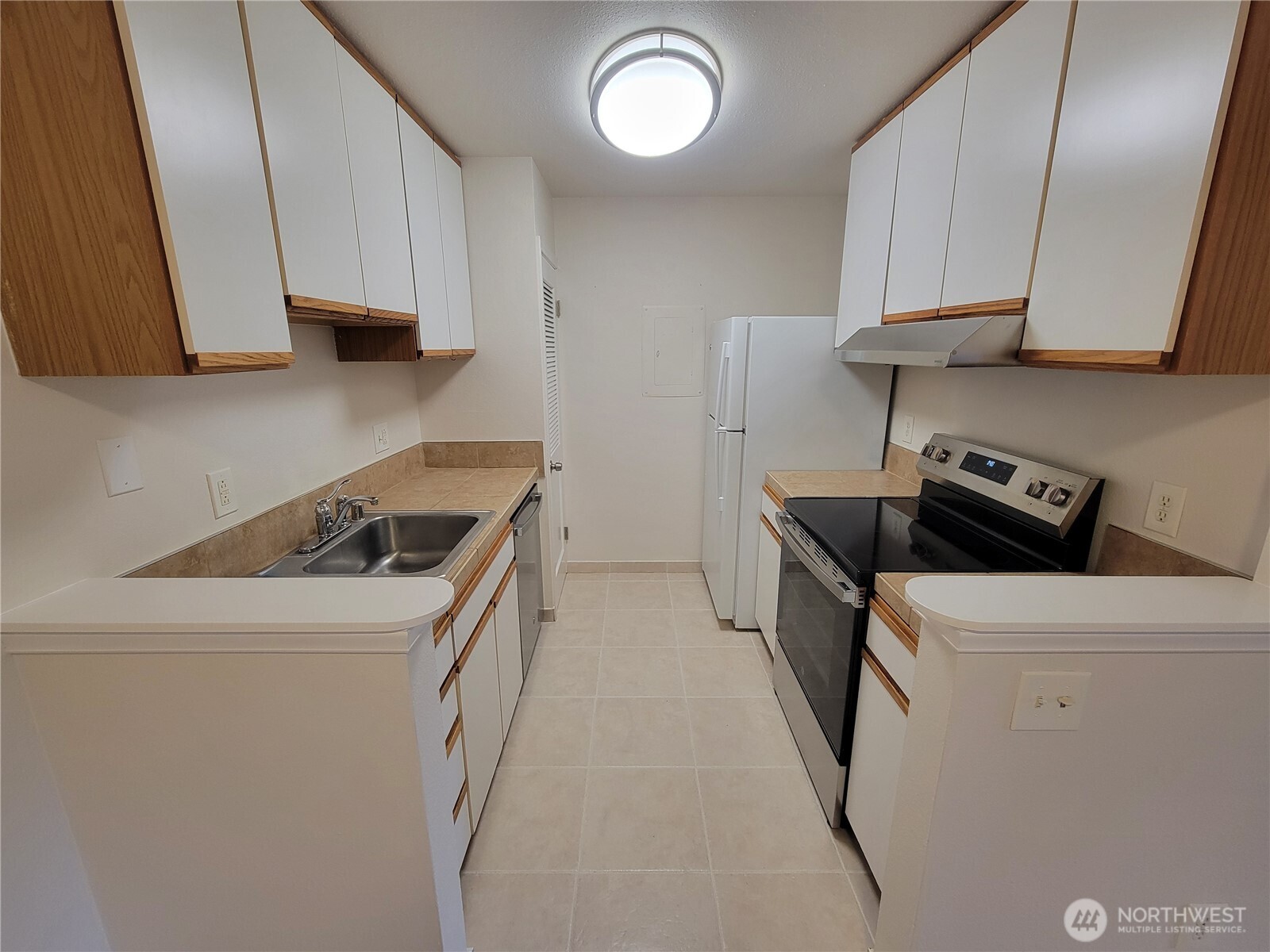 1505 N Visscher Street P-103 Property Photo 12