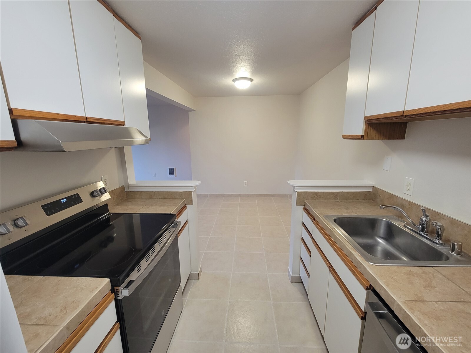 1505 N Visscher Street P-103 Property Photo 24