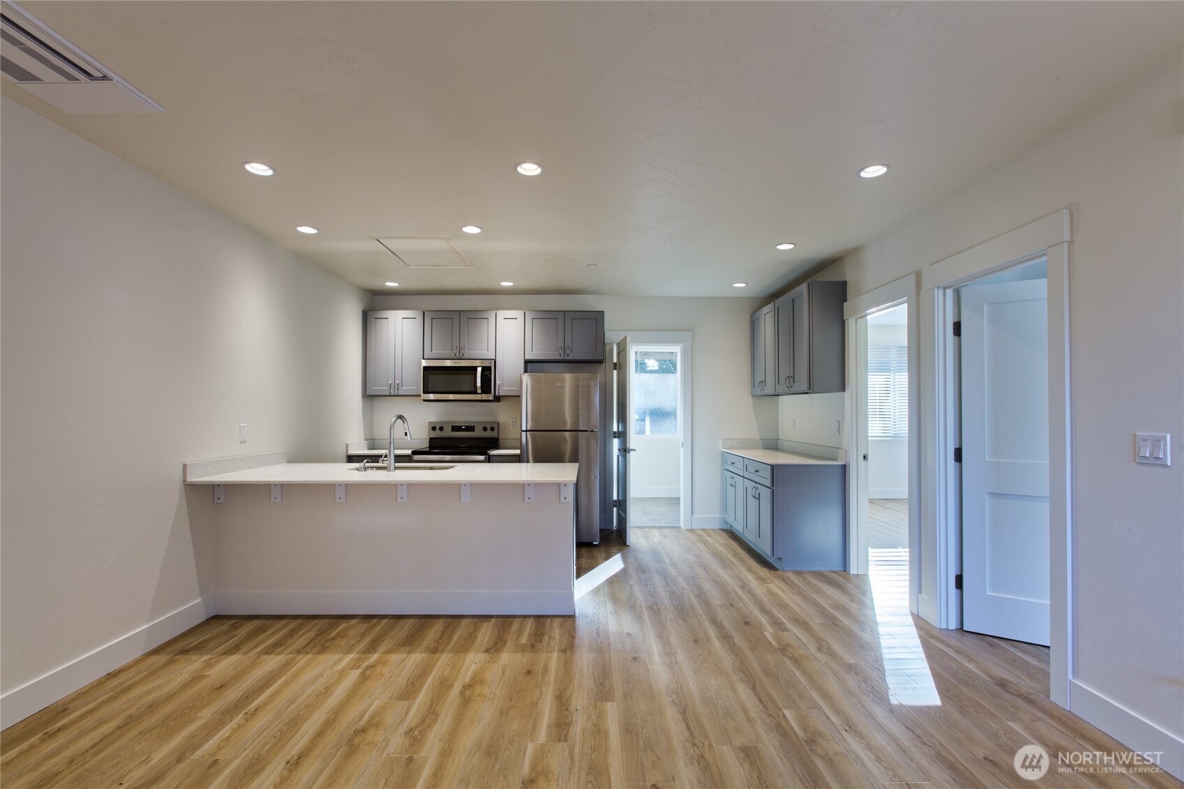 849 Spring Street Property Photo 23