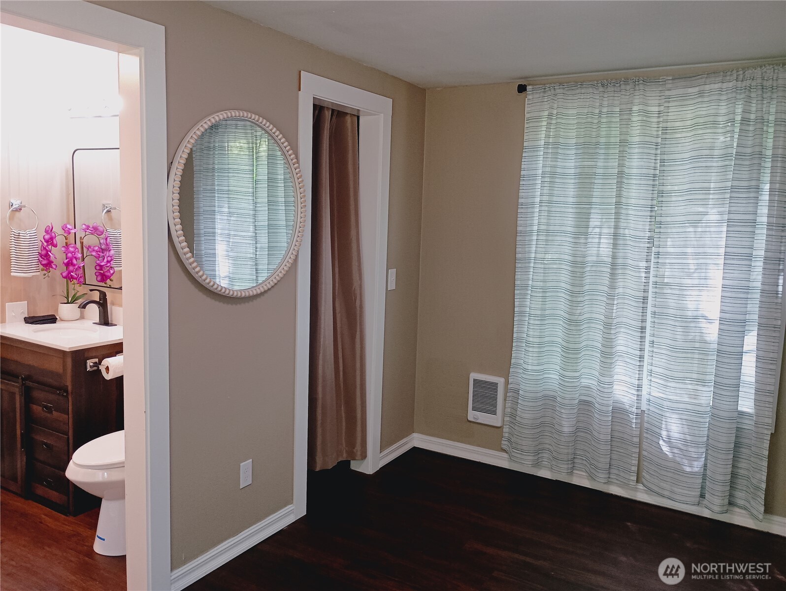 8 Griffard Street Property Photo 37