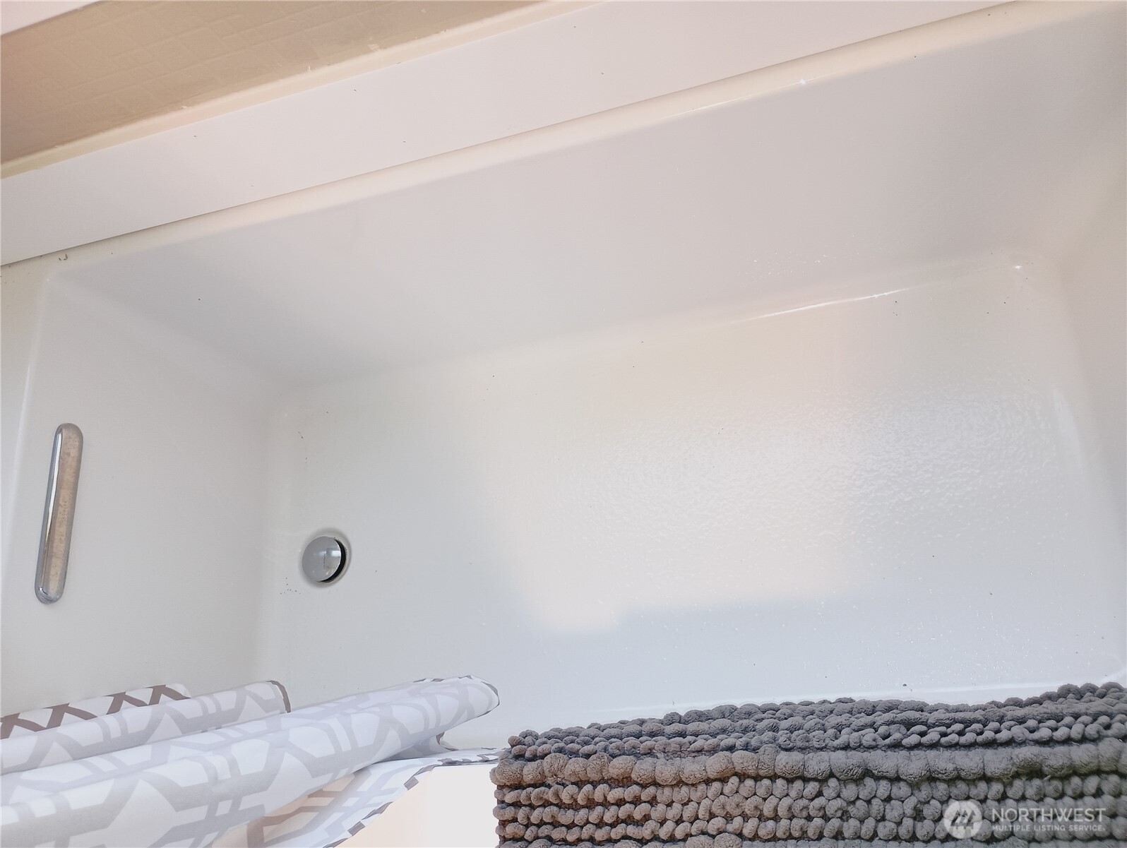 8 Griffard Street Property Photo 39