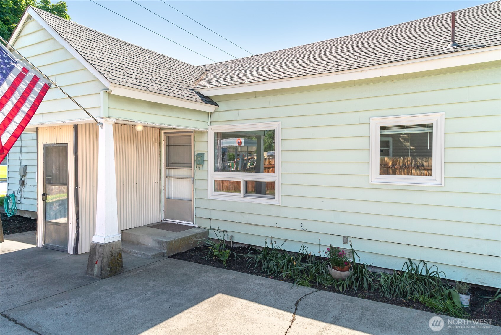 606 S Miller Street Property Photo 5