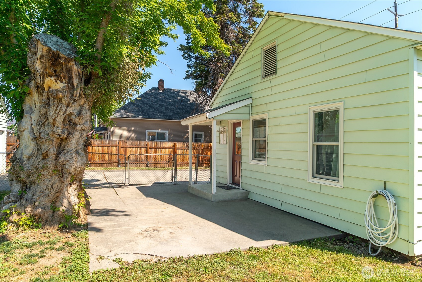 606 S Miller Street Property Photo 18