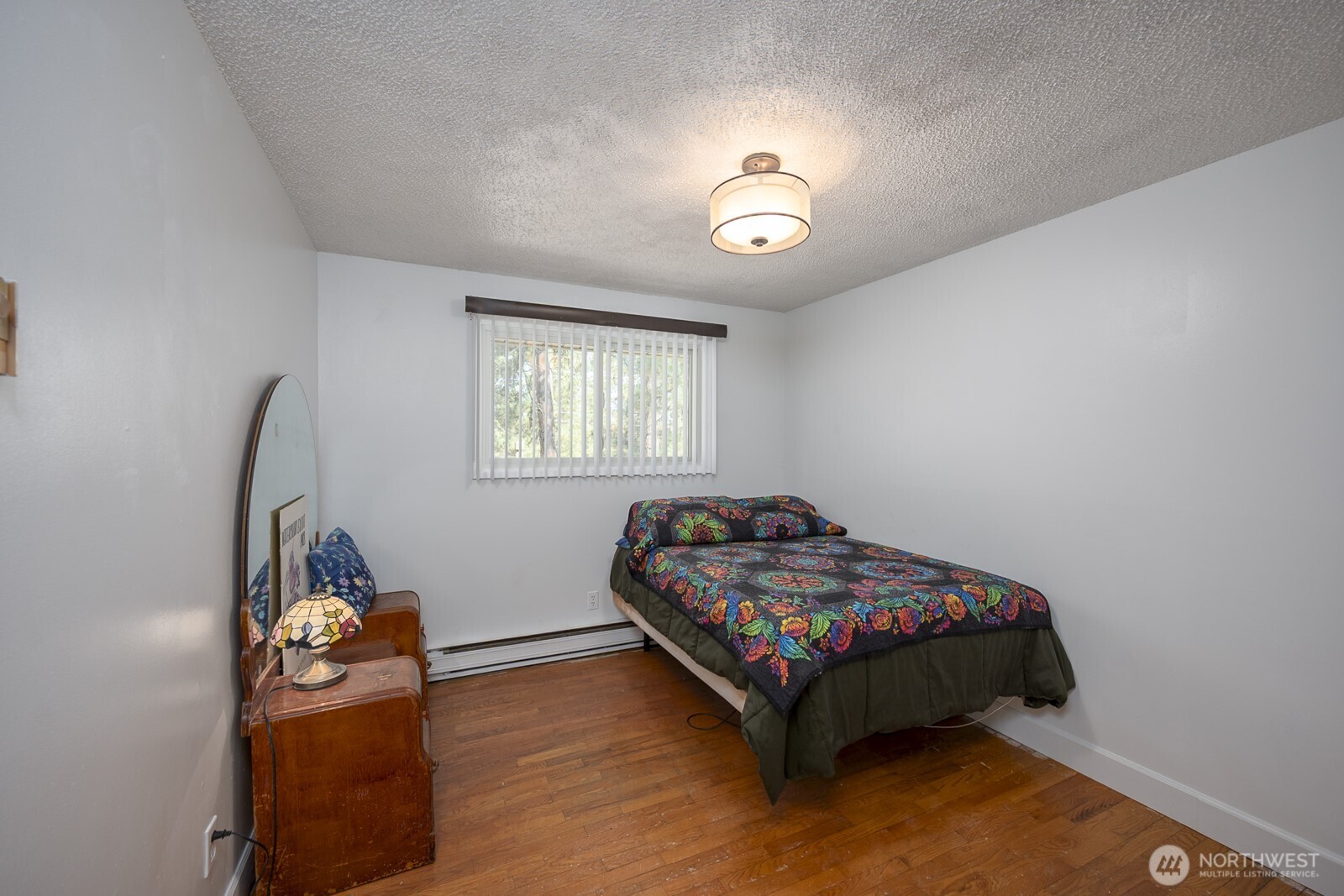1228 E Lake Street Property Photo 4