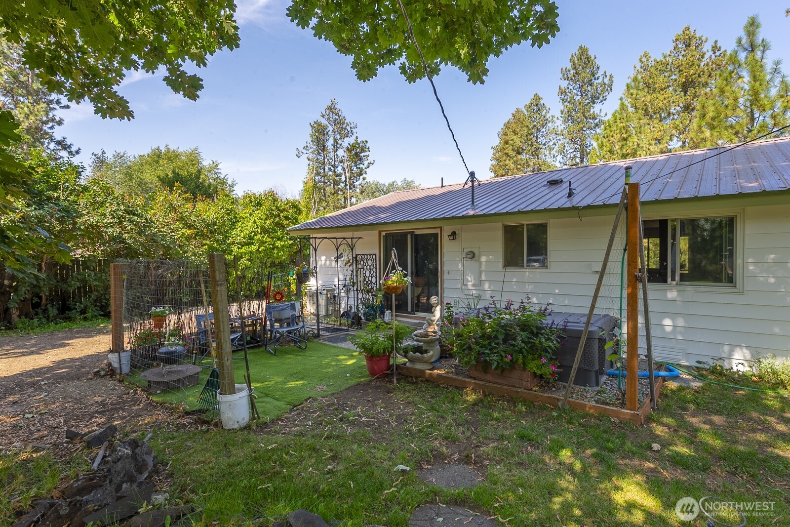 1228 E Lake Street Property Photo 14