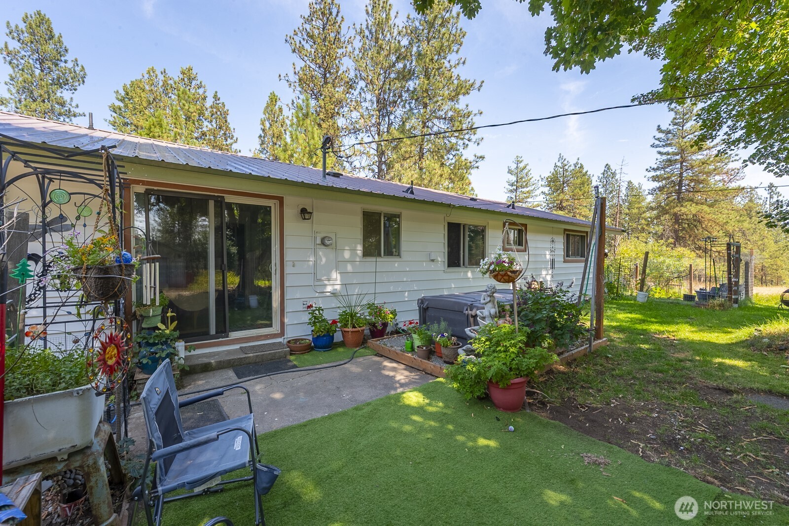 1228 E Lake Street Property Photo 14