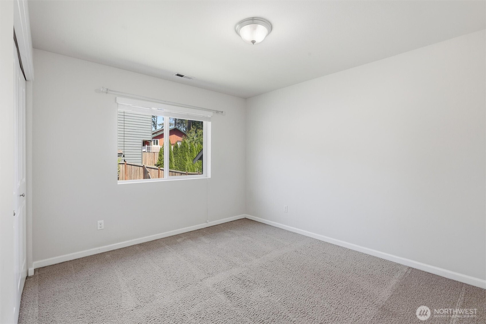 9821 15th Place Property Photo 10