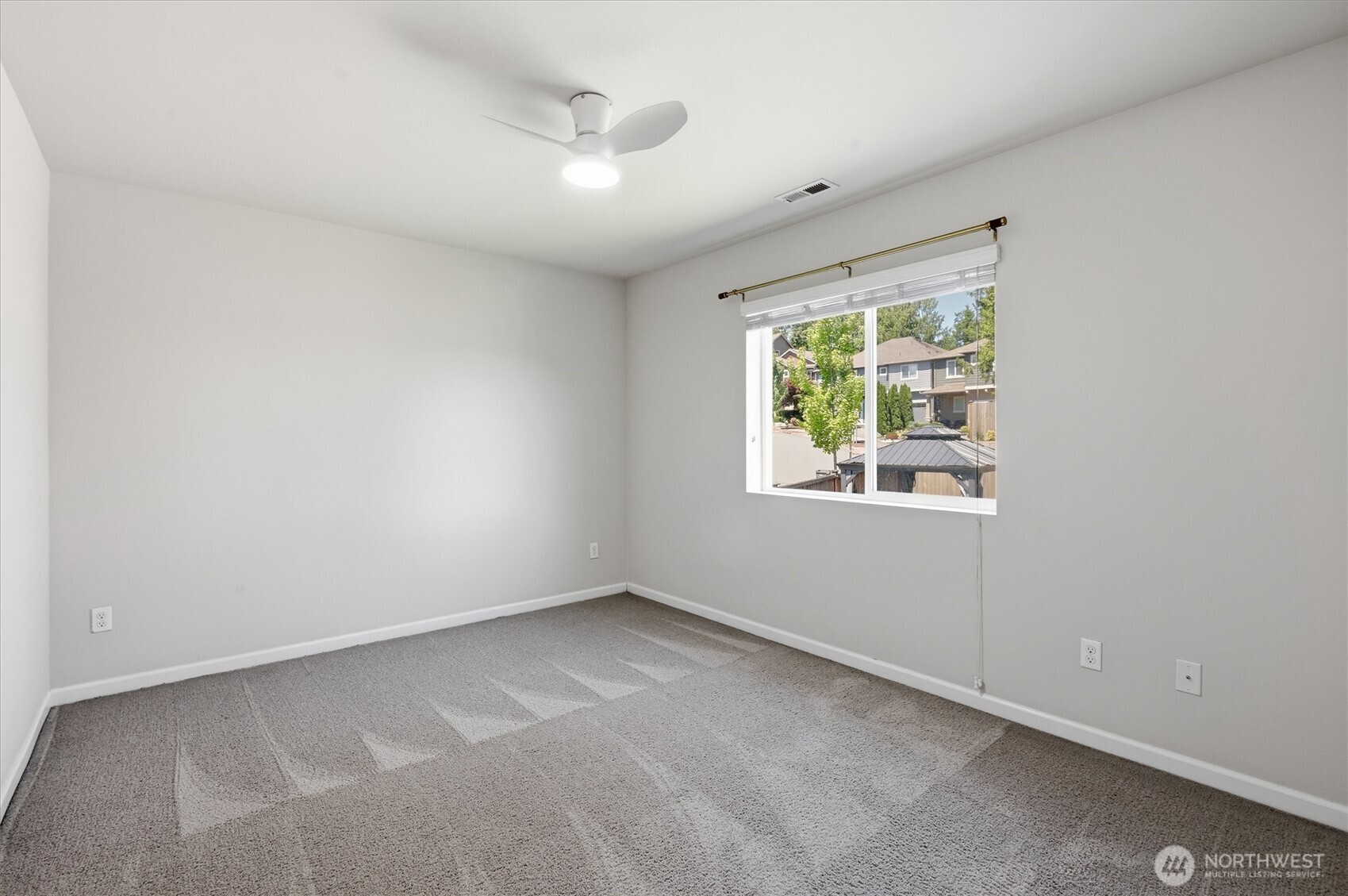 9821 15th Place Property Photo 11