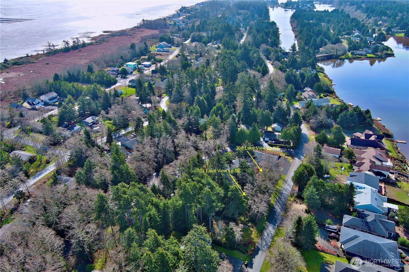 308 Lake View Loop Property Photo 2