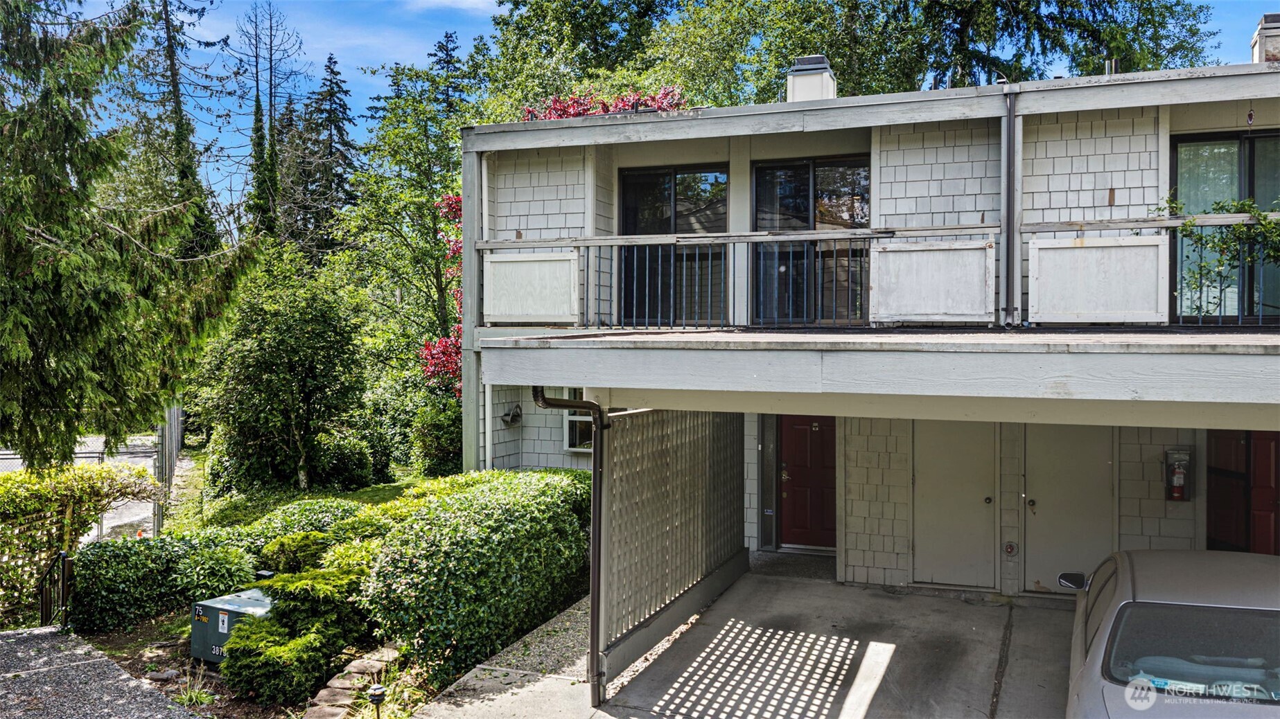 22703 Lakeview Drive E1 Property Photo 1