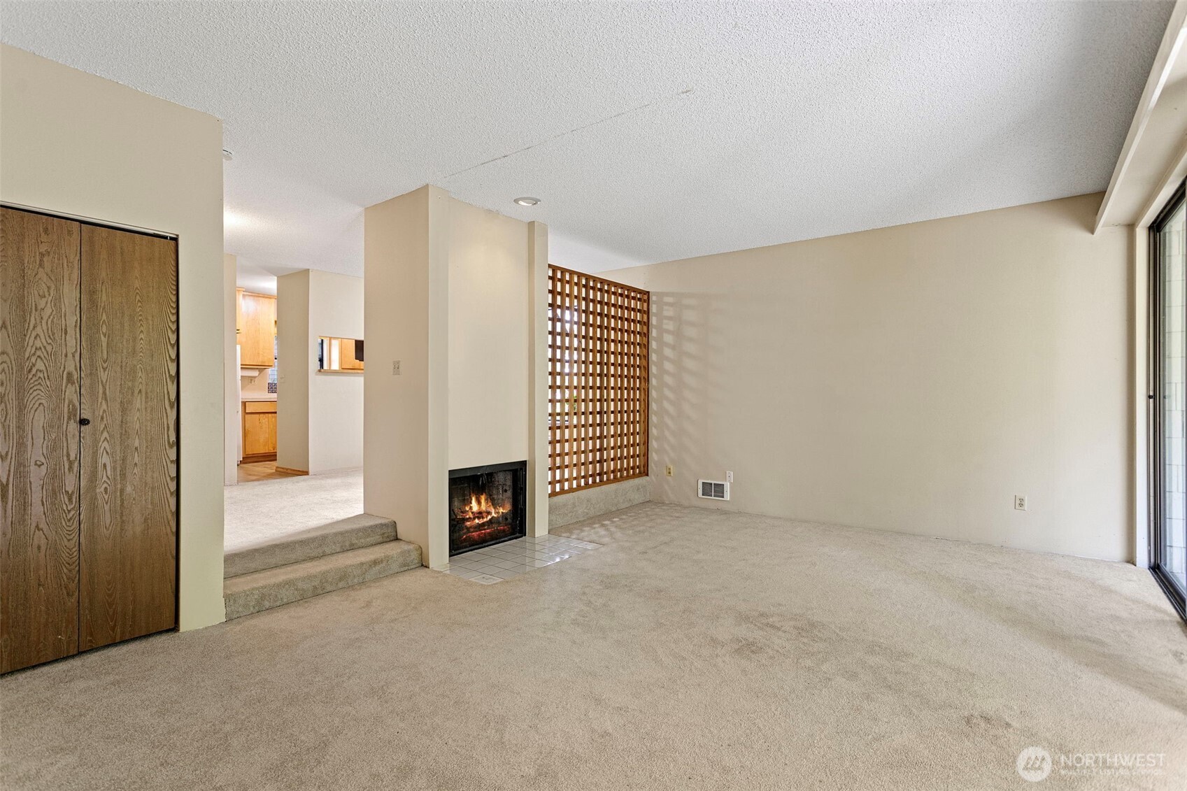 22703 Lakeview Drive E1 Property Photo 10