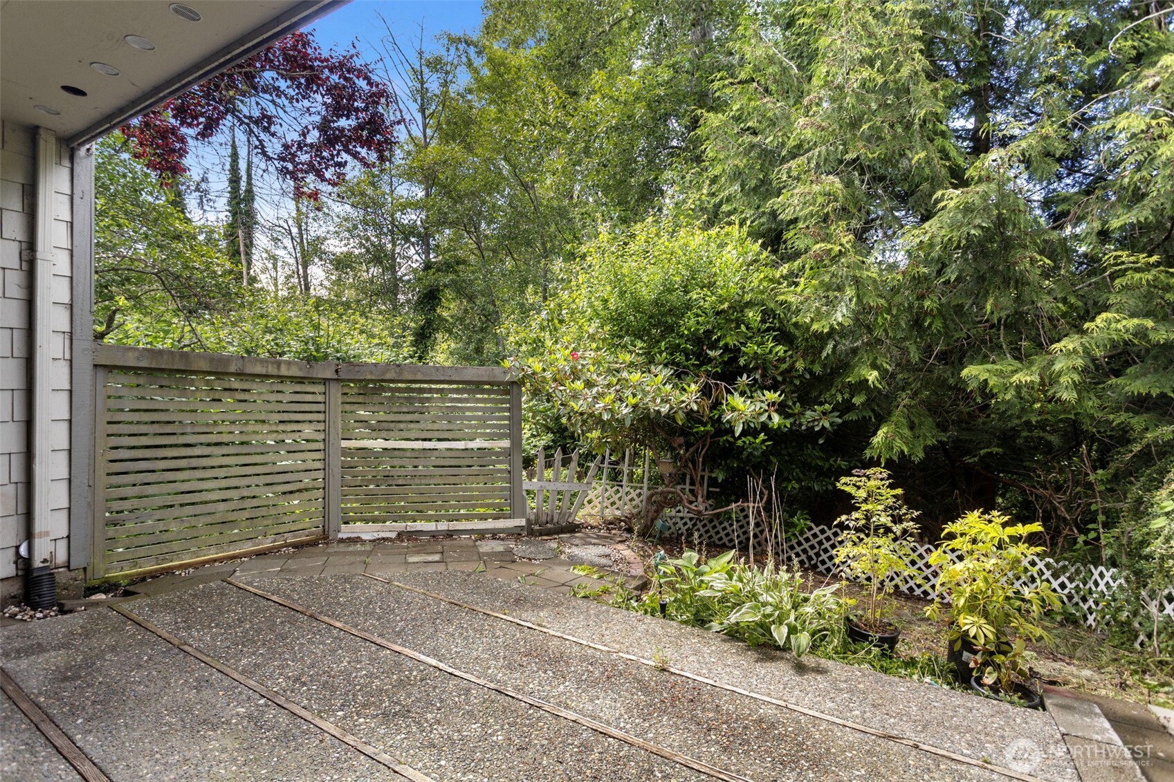 22703 Lakeview Drive E1 Property Photo 12