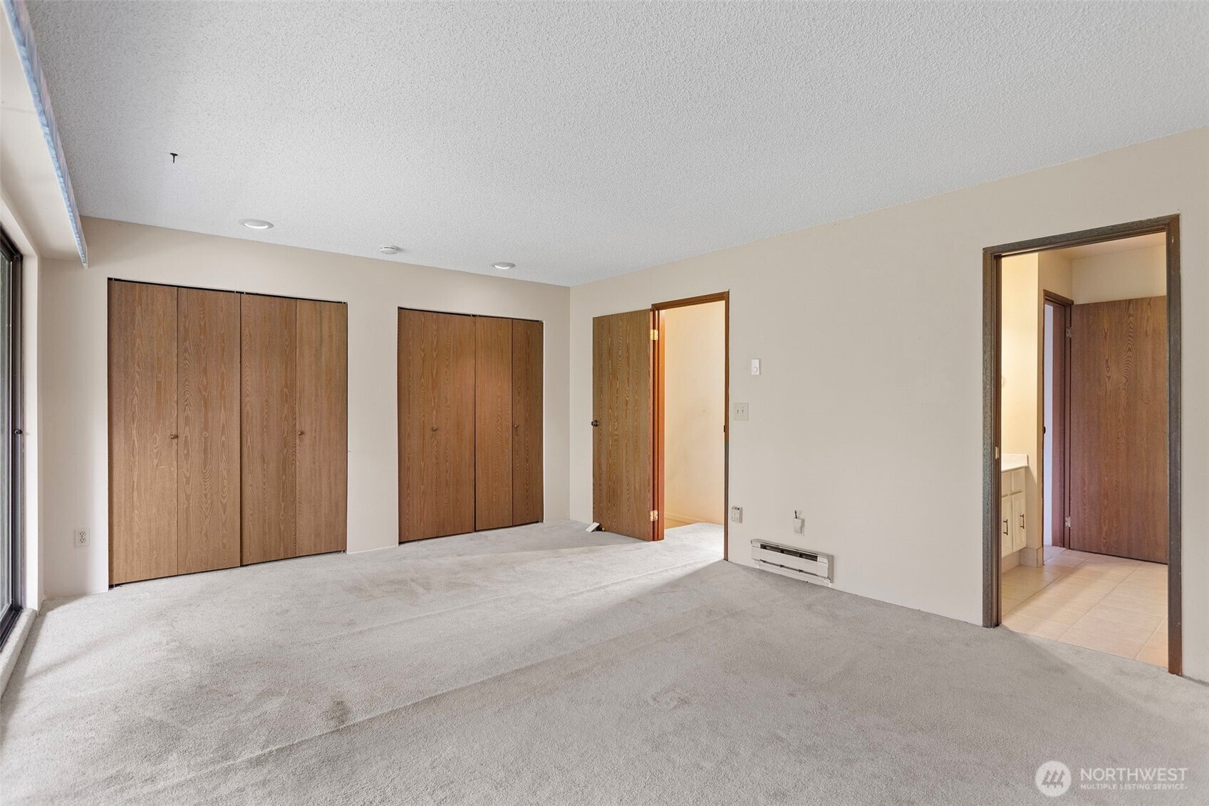22703 Lakeview Drive E1 Property Photo 15