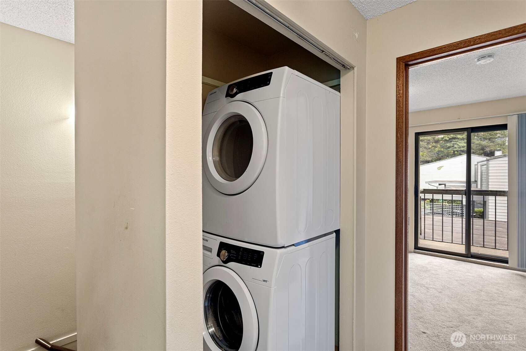 22703 Lakeview Drive E1 Property Photo 19