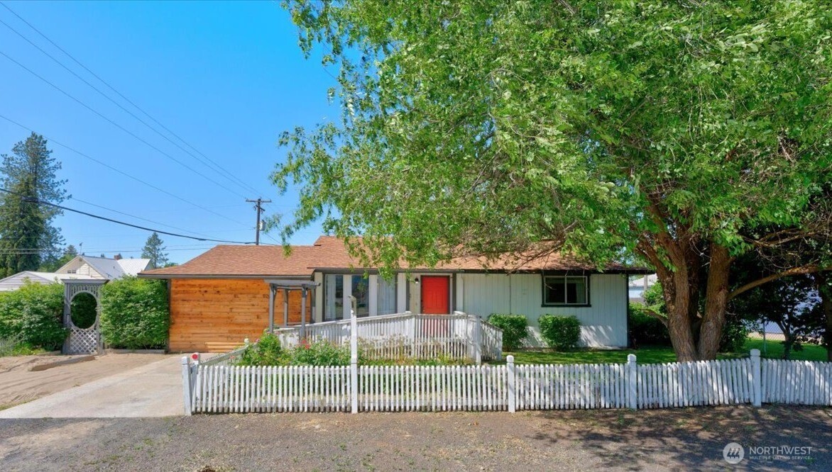 206 Maxwell Street Property Photo 2