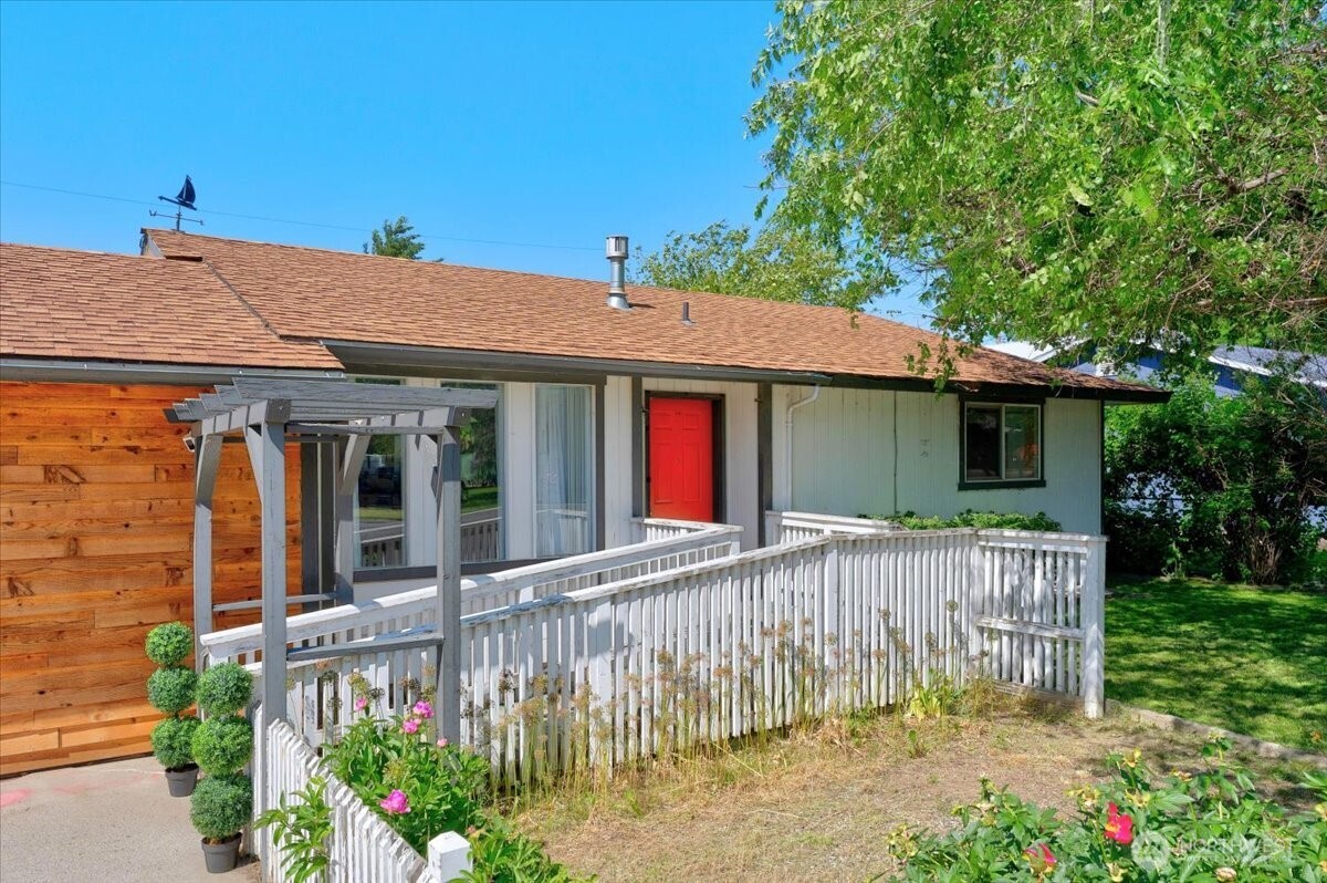 206 Maxwell Street Property Photo 3