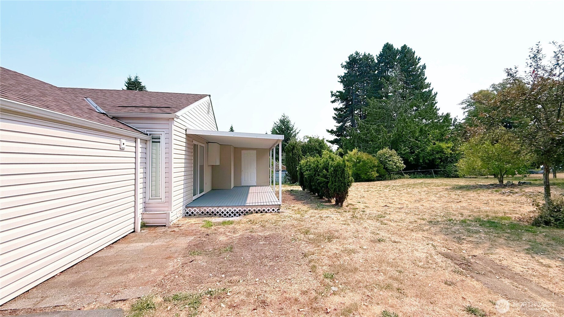 131 S 106th Property Photo 17