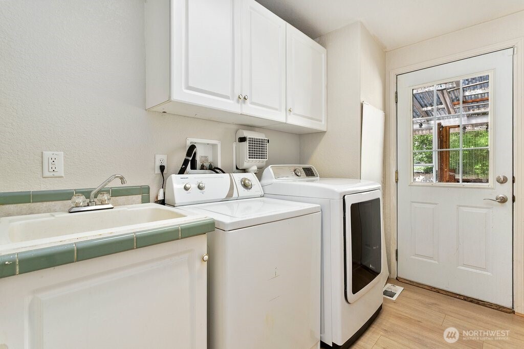 520 140th Avenue Property Photo 25