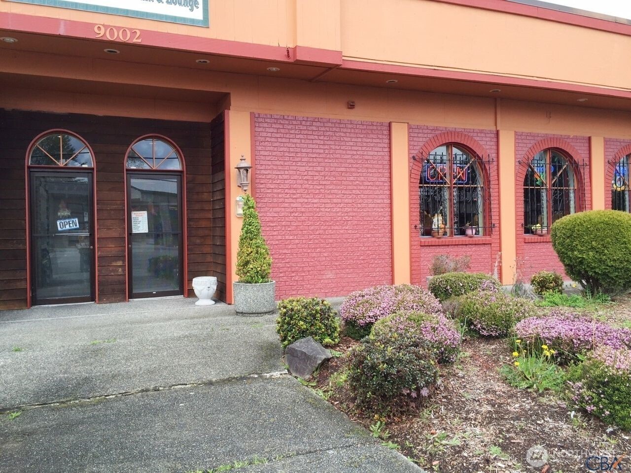 9002 Pacific Avenue Property Photo 2